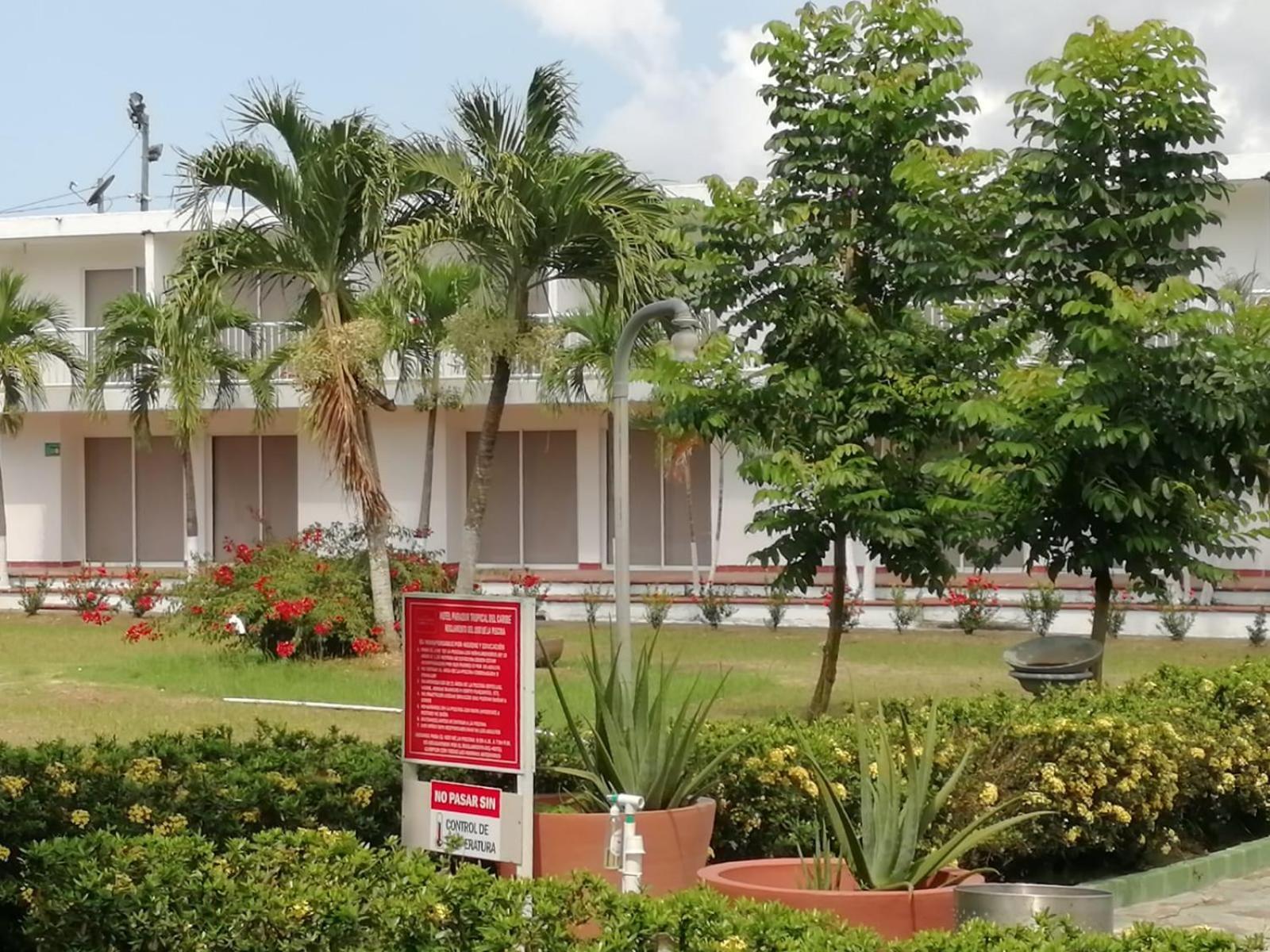 Hotel Parador Tropical - Cartagena — Photos 1